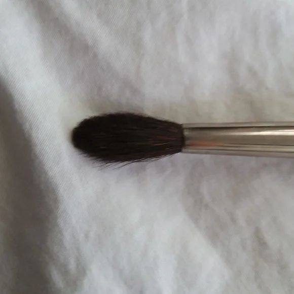 STILA Brush #6 - Picture 2 of 3
